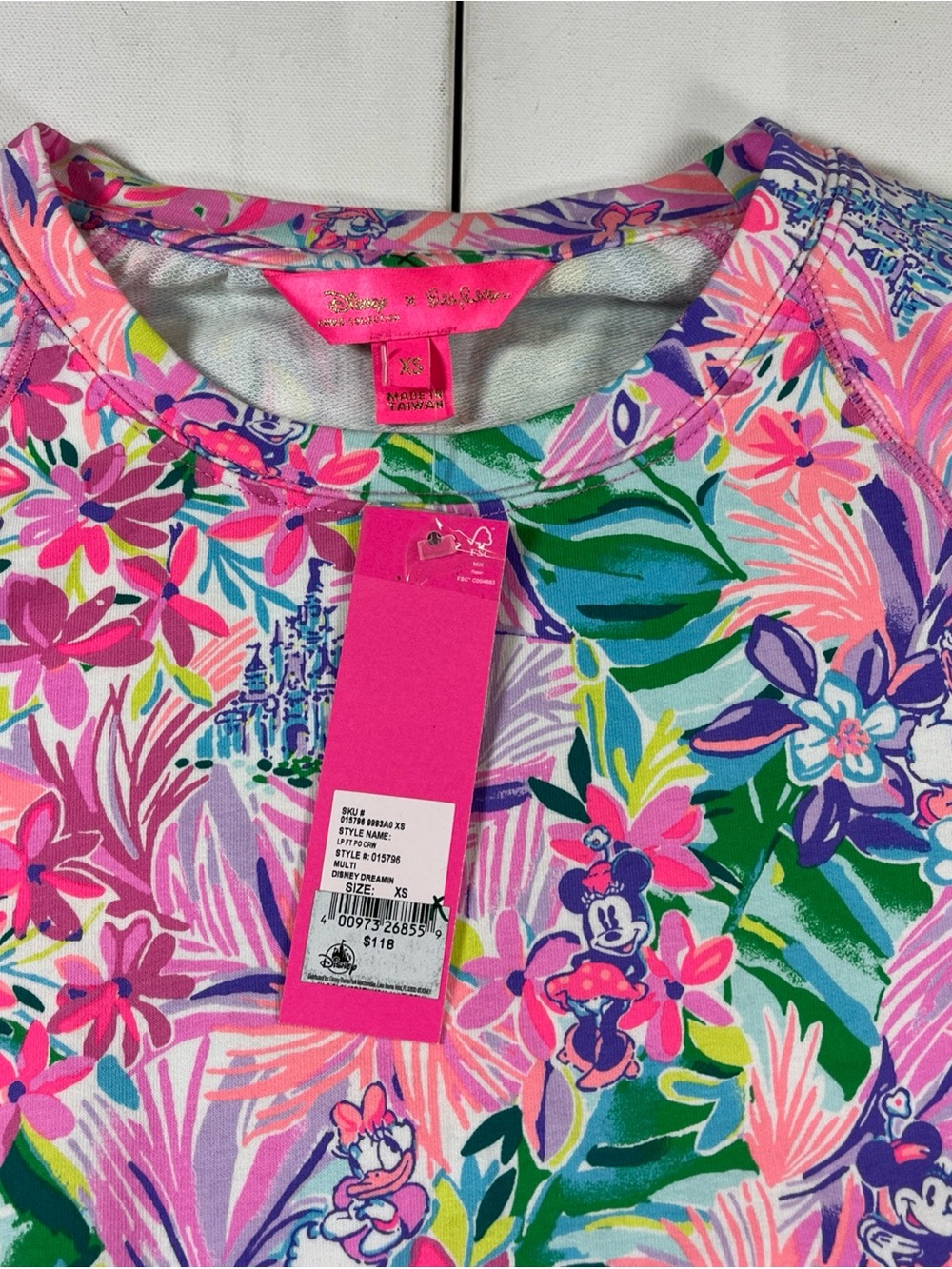 Disney x Lilly Pulitzer Beach Comber Pullover Sweatshirt Minnie Castle Size XS - Picture 6 of 15